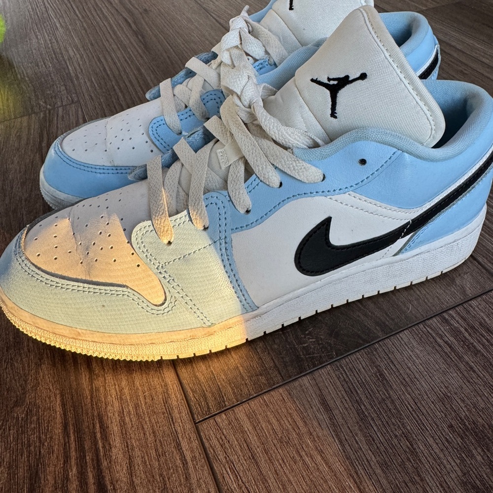 Jordan Blue and White Sneakers